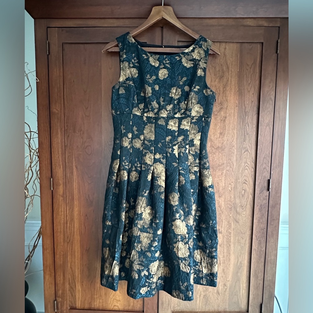 Cynthia Steffe Vintage Dress - worn once! Size 8: Black & Gold
